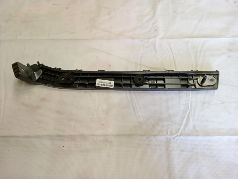 Кронштейн бампера заднего левый Chery Tiggo 8 Pro