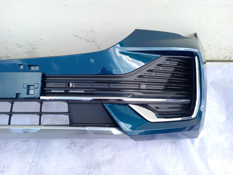 Бампер передний изумрудный Geely Monjaro
