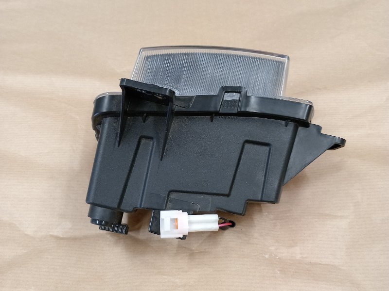 Фара противотуманная левая Geely Coolray