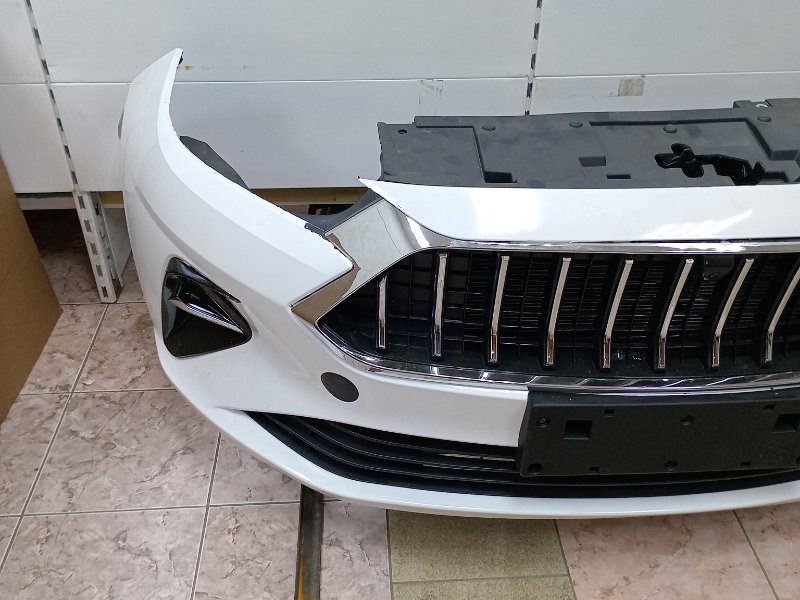 Бампер передний белый JAC J7