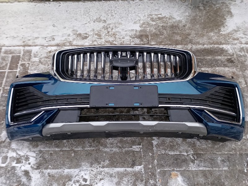Бампер передний с решеткой изумрудный Geely Monjaro
