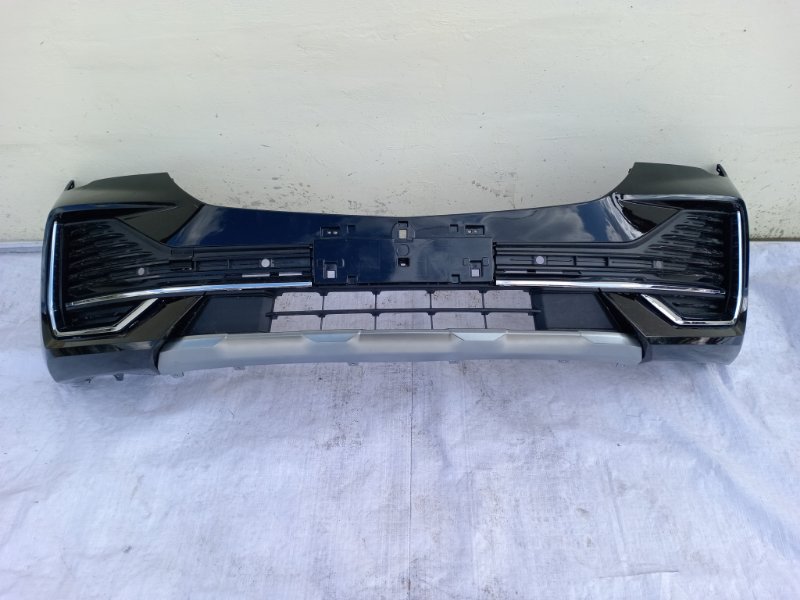 Бампер передний черный Geely Monjaro