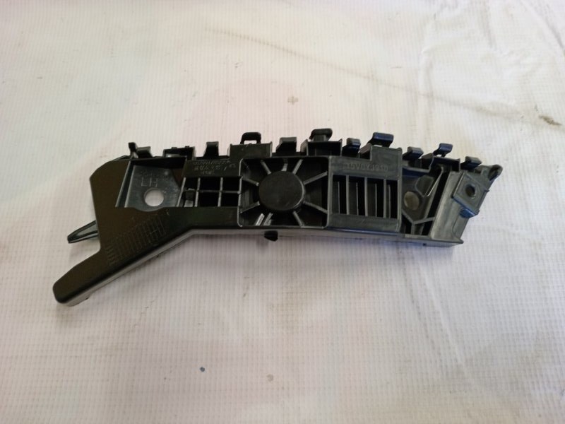 Кронштейн бампера переднего левый Chery Tiggo 8 Pro