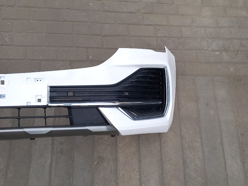 Бампер передний белый Geely Monjaro