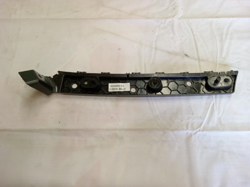 Кронштейн бампера заднего левый Chery Tiggo 7 Pro