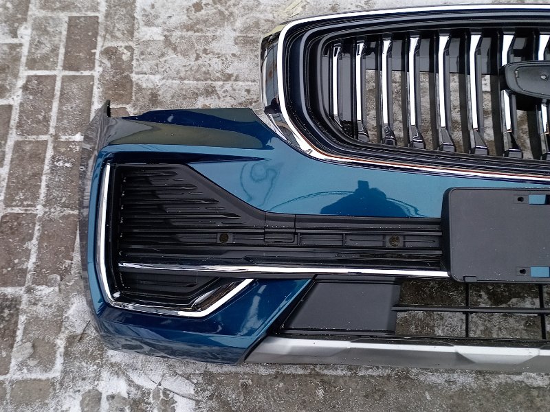 Бампер передний с решеткой изумрудный Geely Monjaro