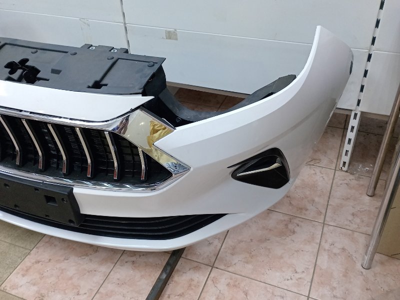 Бампер передний белый JAC J7