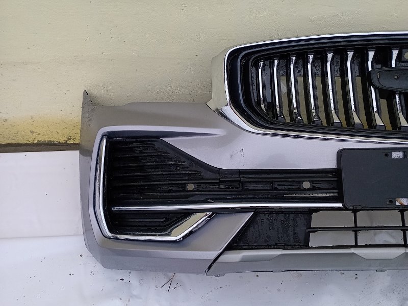Бампер передний серый Geely Monjaro