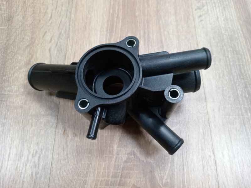 Корпус термостата Chery